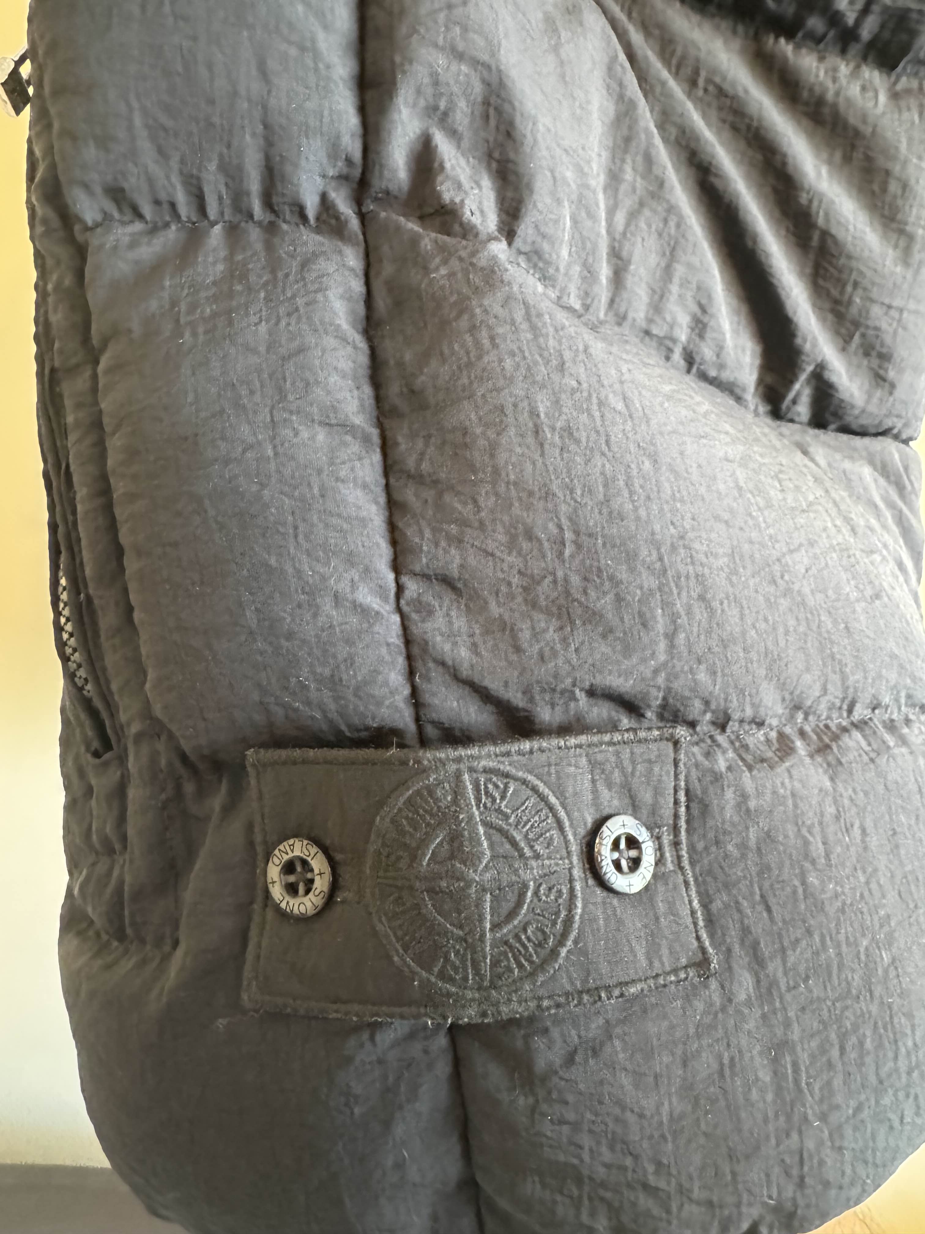 Пухен елек Stone Island