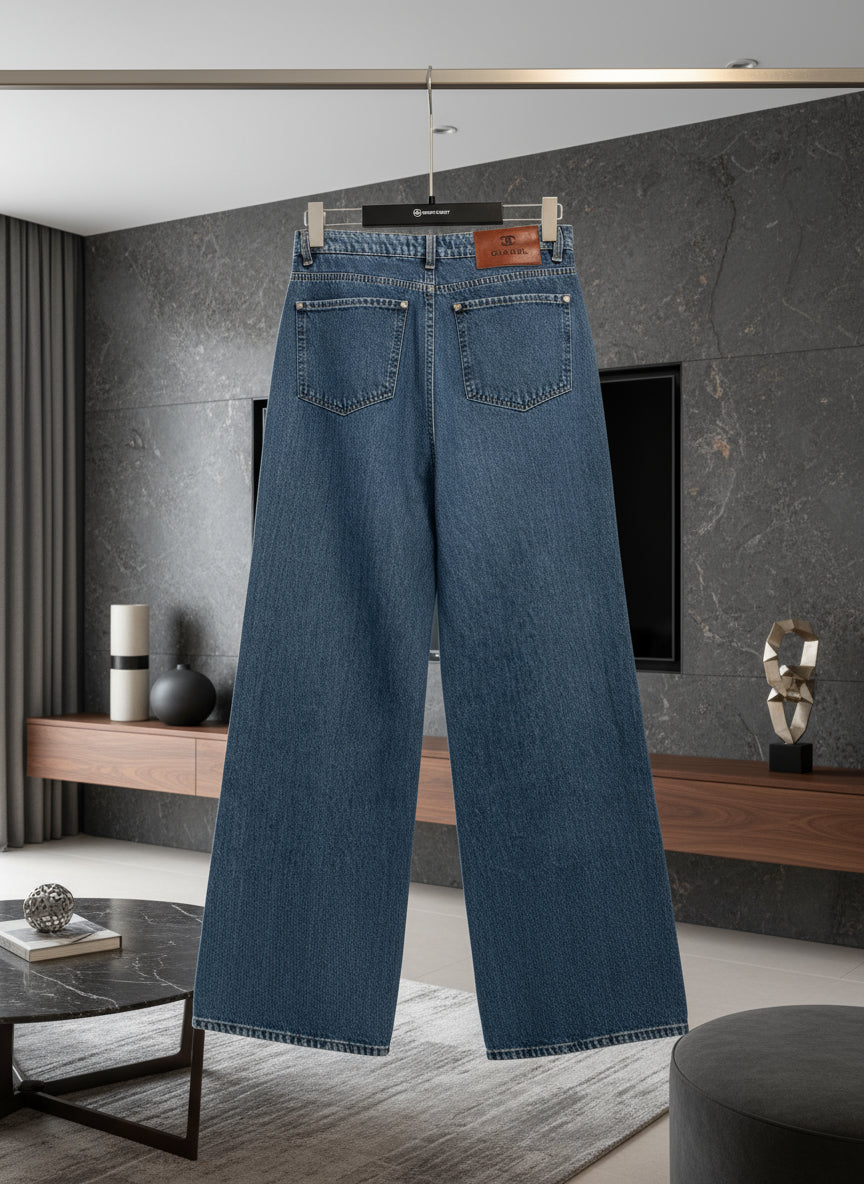 Chanel jeans in classic blue denim